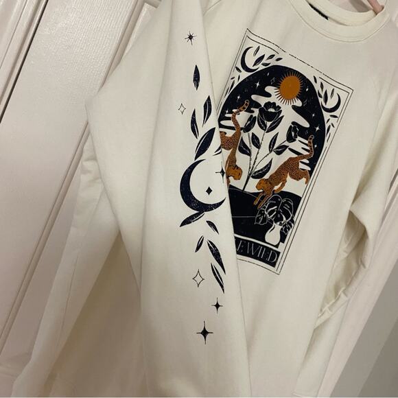 TORRID • Relaxed Fit Tunic Sweatshirt Wild Tarot Ivory Ultra Soft Fleece - Picture 5 of 8